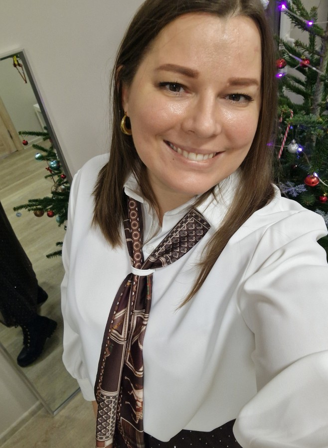 Dailūs marškiniai su skarele (2 spalvos)