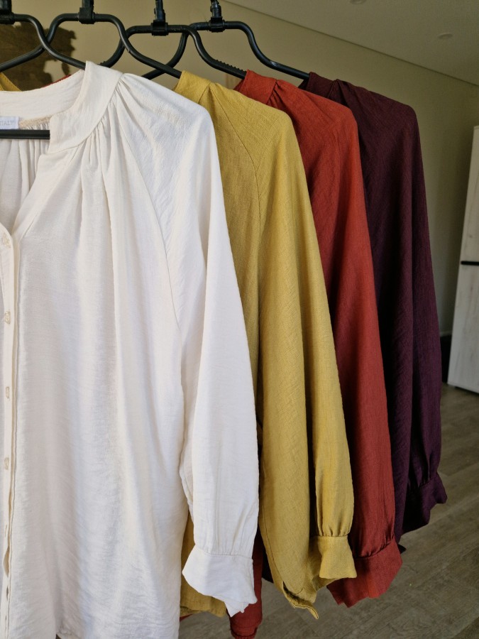 Laisvesnio modelio palaidinė (4 spalvos)