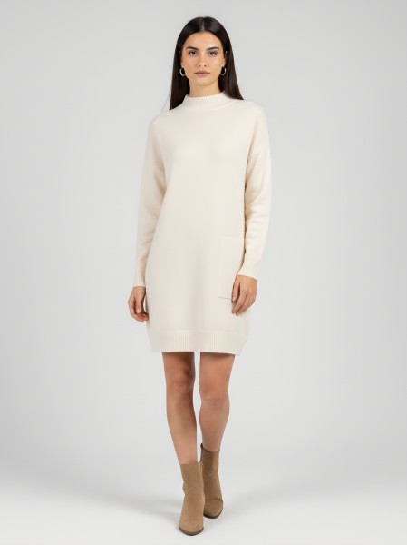 Megzta suknelė paaukštinta apykakle (3 spalvos)