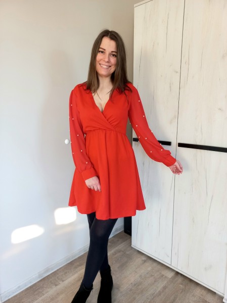 Suknelė su perliukais puoštomis rankovėmis (2 spalvos)