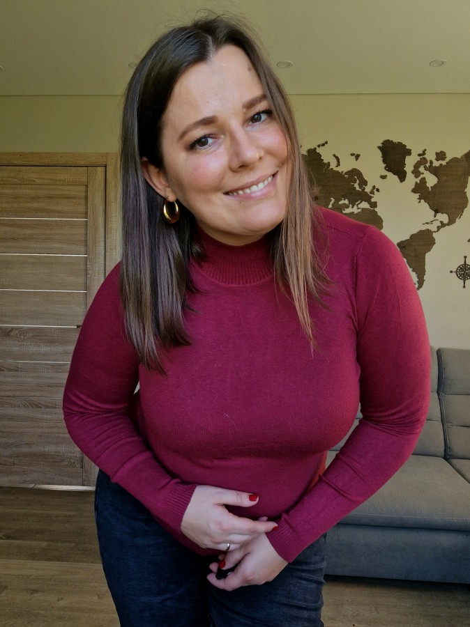 Didesnio dydžio palaidinė paaukštintu kaklu (5 spalvos)