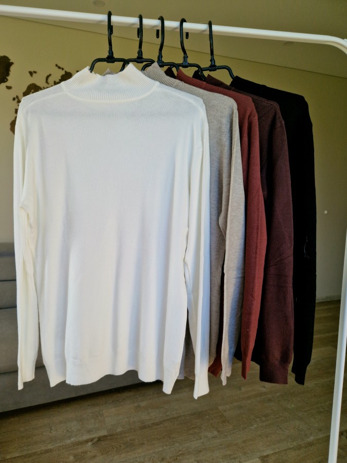 Didesnio dydžio palaidinė paaukštintu kaklu (5 spalvos)