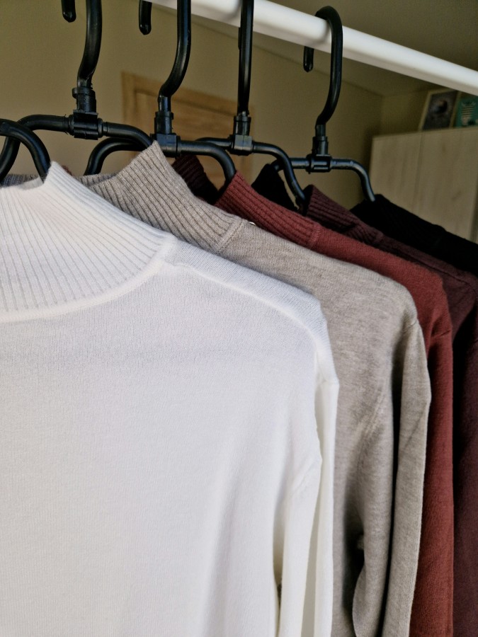 Didesnio dydžio palaidinė paaukštintu kaklu (5 spalvos)