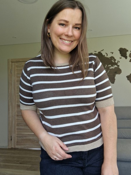 Dryžuotas megztinis trumpomis rankovėmis (2 spalvos)