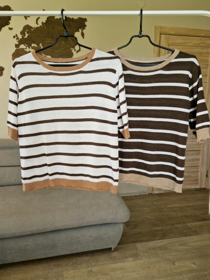 Dryžuotas megztinis trumpomis rankovėmis (2 spalvos)