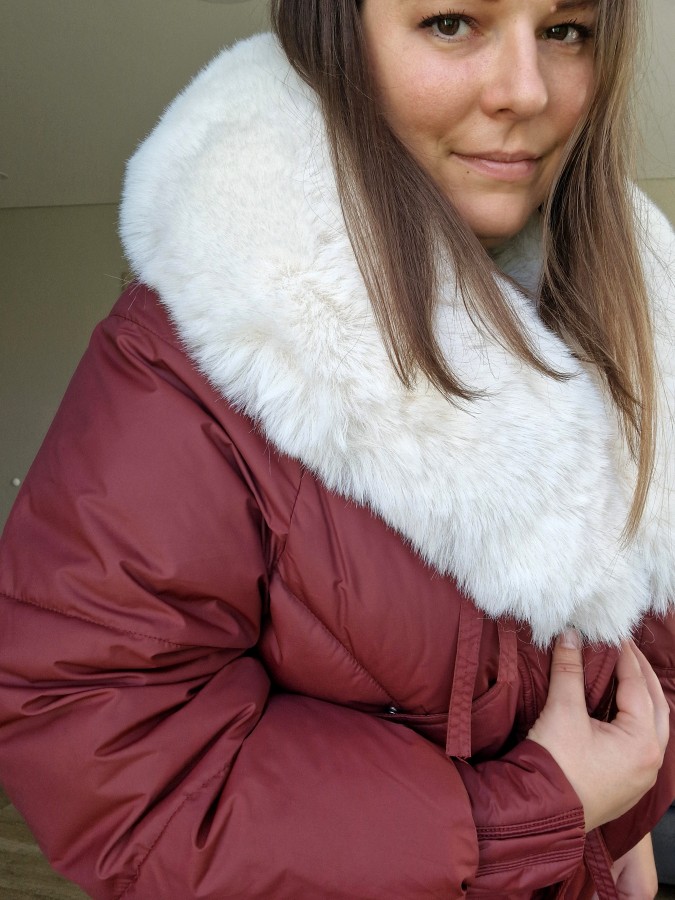 Šilta bordo striukė su kailiuku žiemai (M-XXL dydžiai)