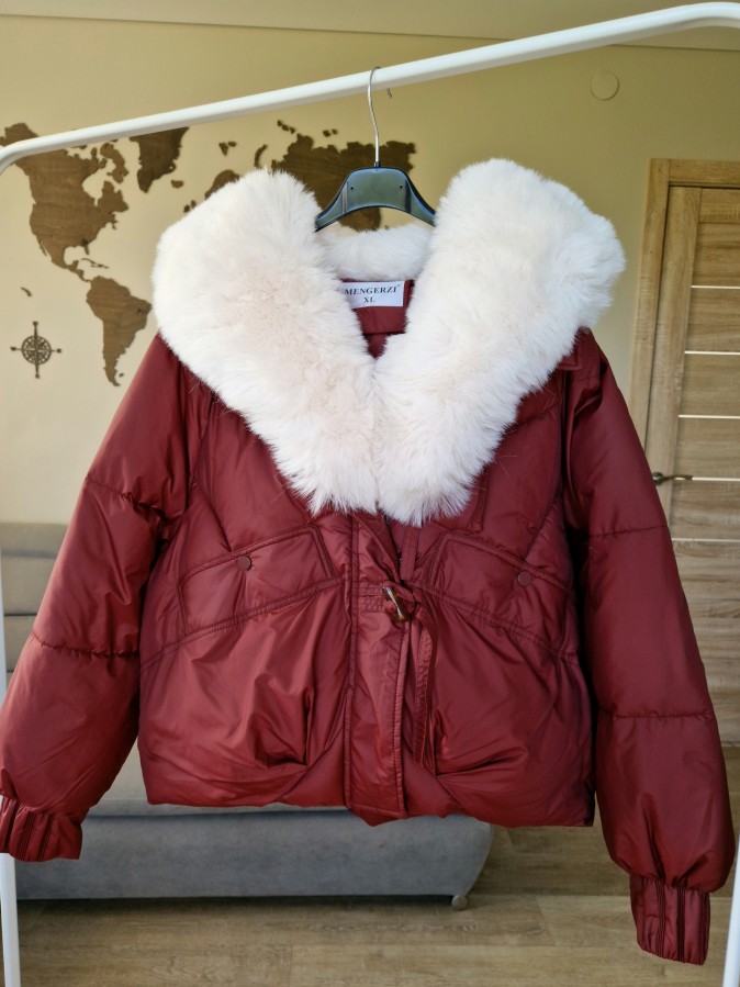 Šilta bordo striukė su kailiuku žiemai (M-XXL dydžiai)