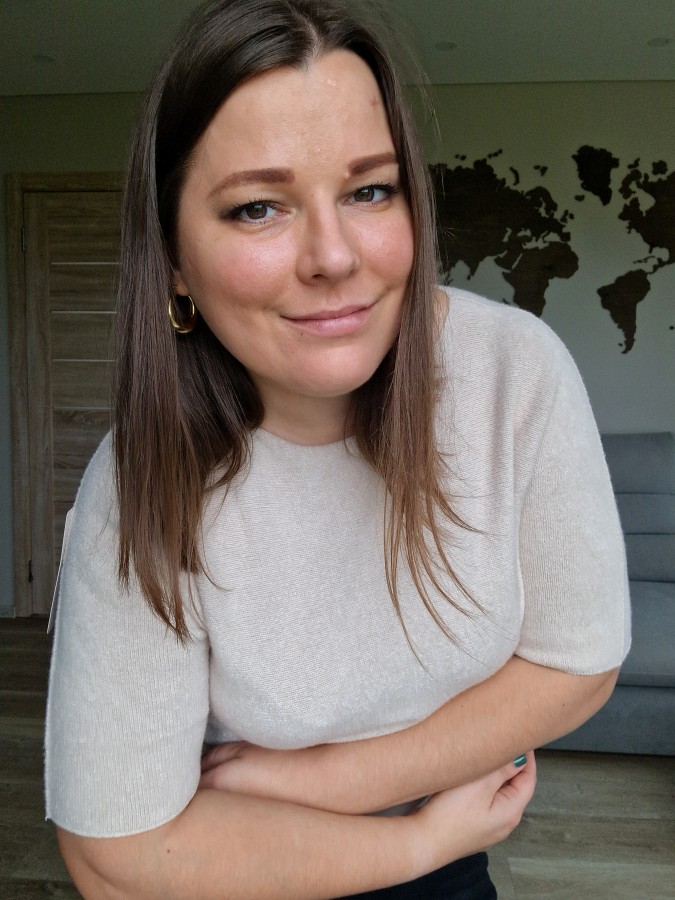 Viskozinis megztukas trumpomis rankovėmis (5 spalvos)